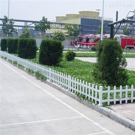 内蒙古草坪护栏 PVC绿化草坪护栏 PVC塑钢围地护栏