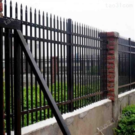 小区铁艺围墙护栏 铸铁护栏 喷漆庭院围墙铁艺护栏
