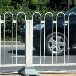 反光条道路护栏 京式护栏 公路隔离栏 镀锌喷塑临时隔离栏