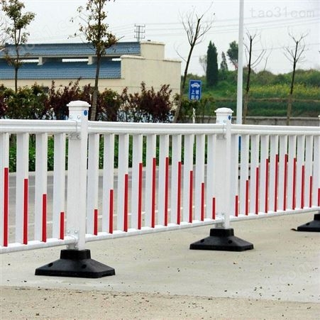 厂家批发  南京 市政护栏 u型市政护栏 隔离护栏 市政护栏厂家